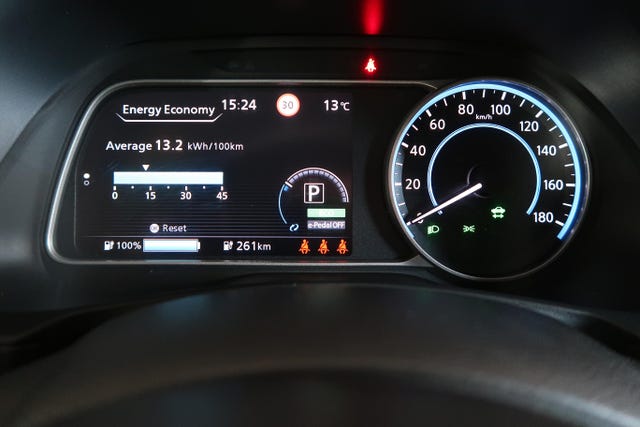 2019 NISSAN LEAF - 17