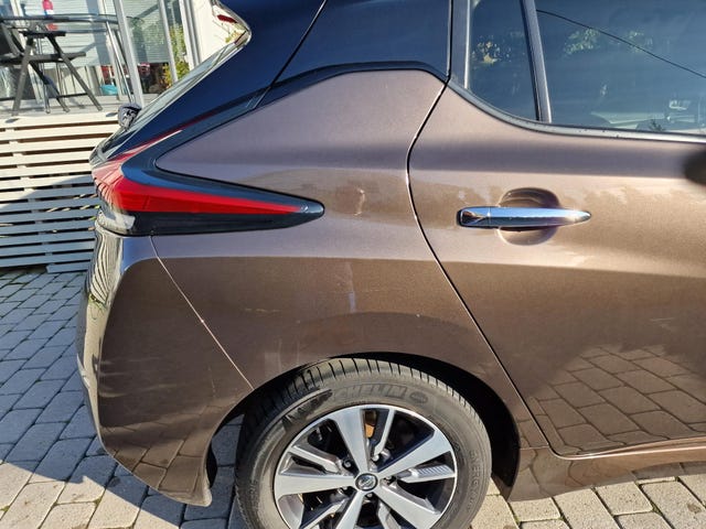 2019 NISSAN LEAF - 17