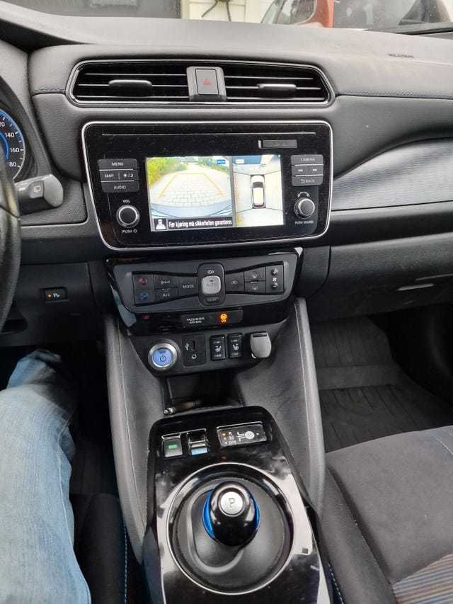 2019 NISSAN LEAF - 30