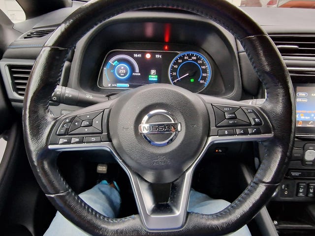 2019 NISSAN LEAF - 49