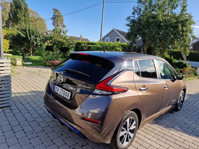 2019 NISSAN LEAF - 16