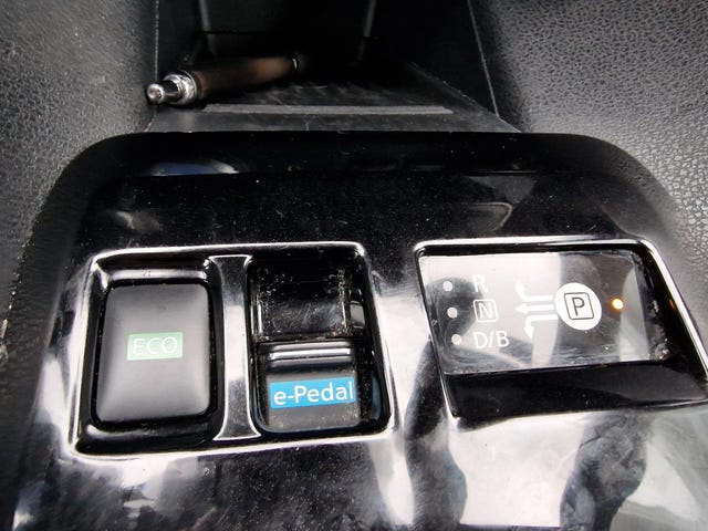2019 NISSAN LEAF - 36