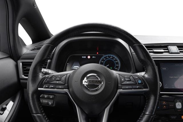 2021 NISSAN LEAF - 16