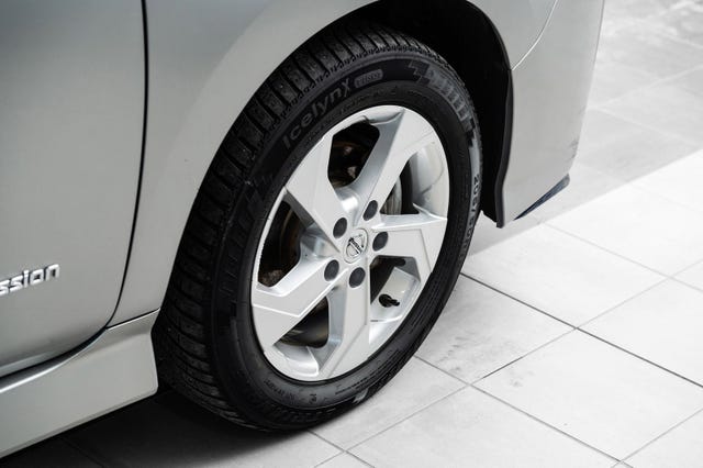 2021 NISSAN LEAF - 8