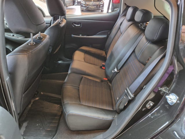 2019 NISSAN LEAF - 25