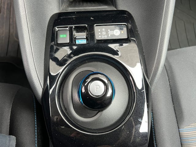 2019 NISSAN LEAF - 15