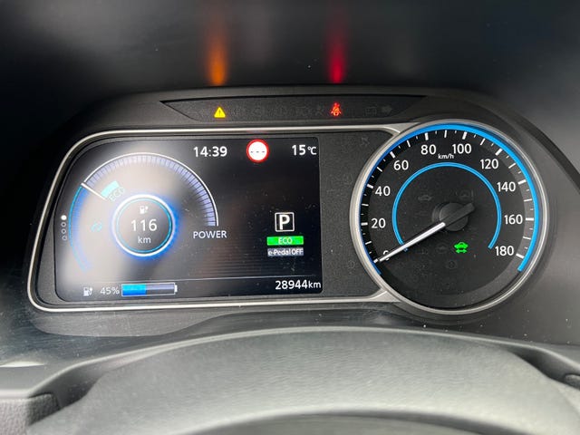 2019 NISSAN LEAF - 12