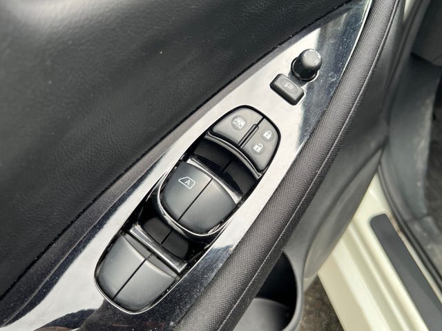 2019 NISSAN LEAF - 16