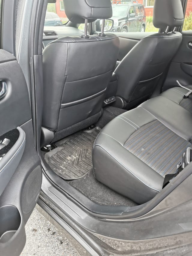 2021 NISSAN LEAF - 7