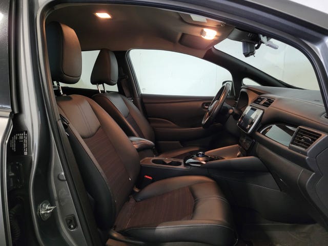 2021 NISSAN LEAF - 19