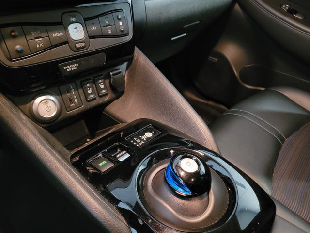 2021 NISSAN LEAF - 14