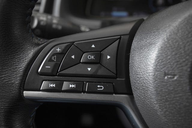 2021 NISSAN LEAF - 18