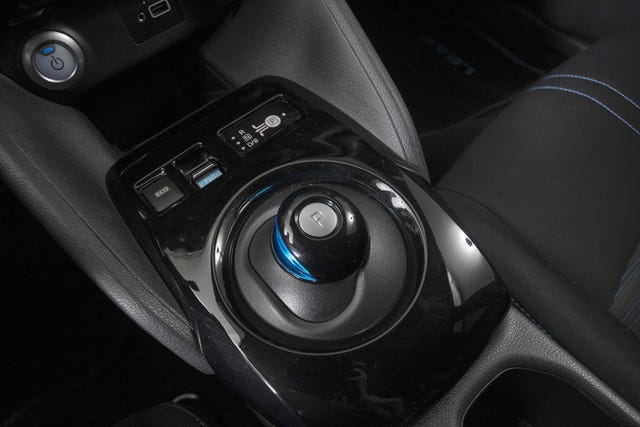2021 NISSAN LEAF - 15