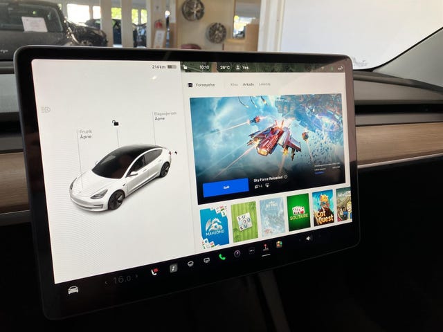 2022 TESLA MODEL 3 - 35