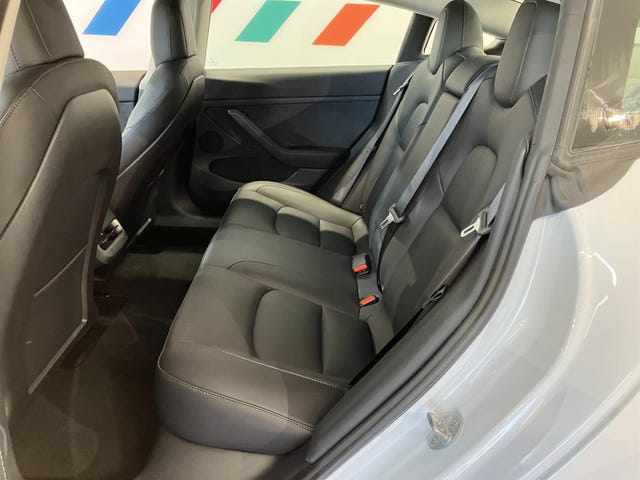 2022 TESLA MODEL 3 - 9