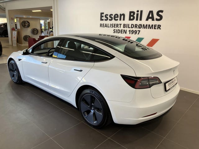 LRW3E7FR0NC568409 2022 TESLA MODEL 3-5