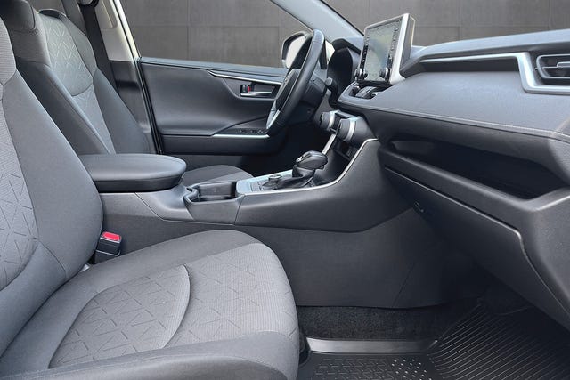 2021 TOYOTA RAV4 - 16