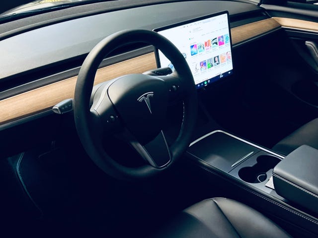 2022 TESLA MODEL 3 - 7