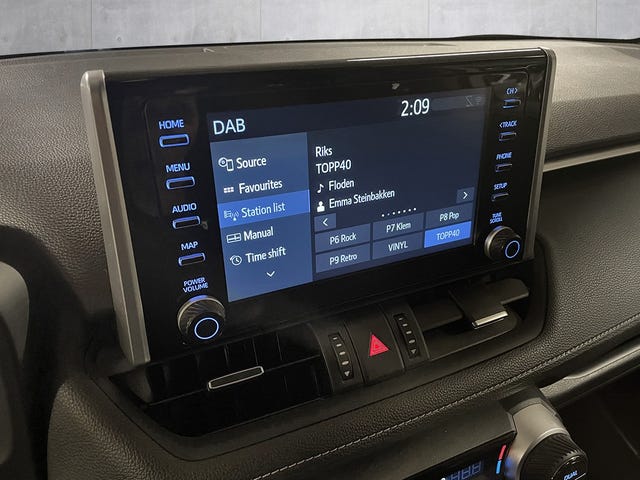 2021 TOYOTA RAV4 - 17