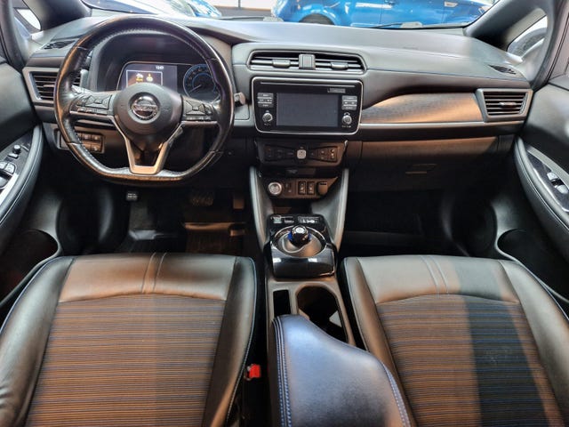 2019 NISSAN LEAF - 11