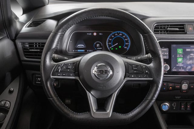 2021 NISSAN LEAF - 17