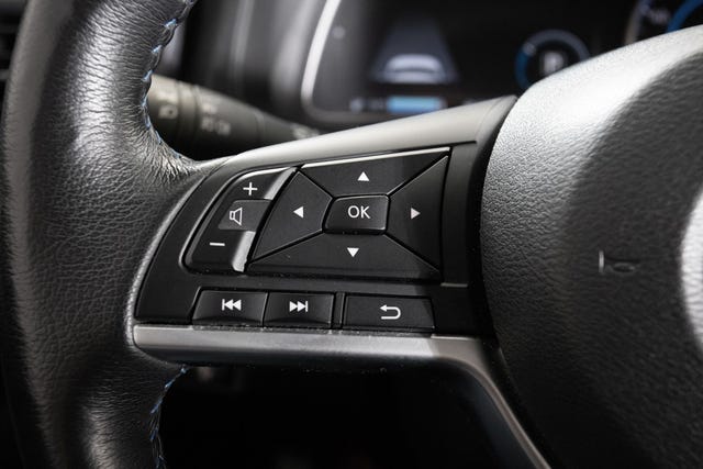 2021 NISSAN LEAF - 18
