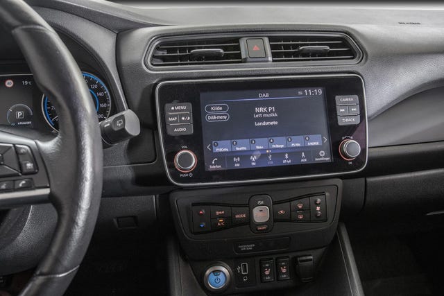 2021 NISSAN LEAF - 11