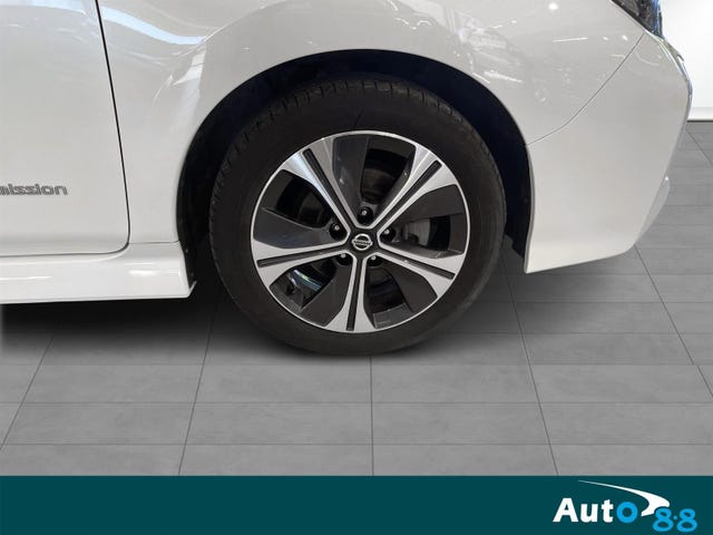 SJNFAAZE1U0043560 2019 NISSAN LEAF-5