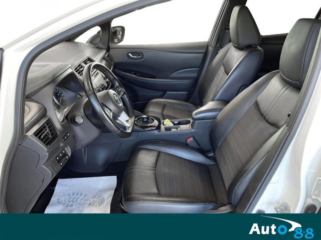 2019 NISSAN LEAF - 12