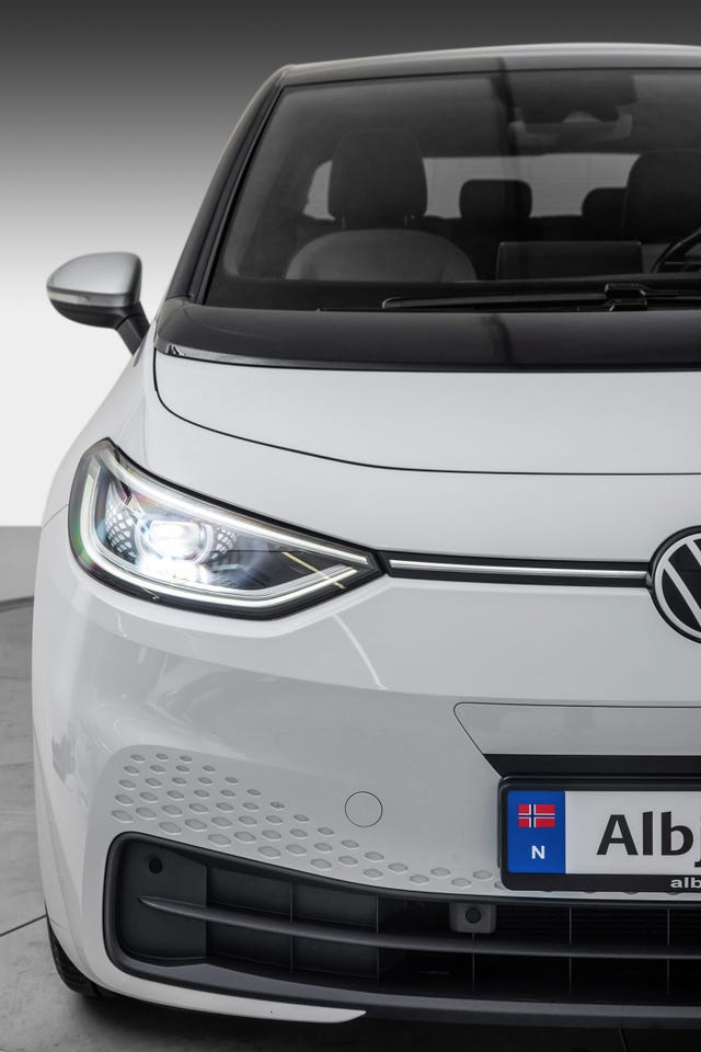 WVWZZZE1ZMP000506 2021 VOLKSWAGEN ID.3-2