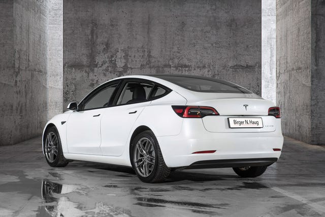 LRW3E7EK5NC510218 2022 TESLA MODEL 3-4