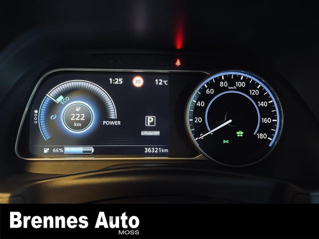 2019 NISSAN LEAF - 17