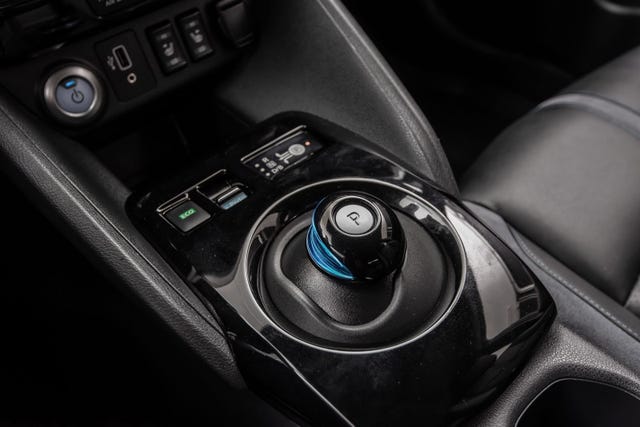 2019 NISSAN LEAF - 27