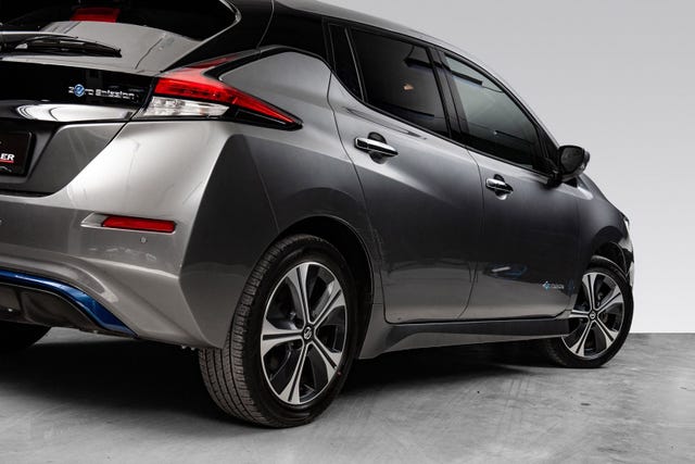 SJNFAAZE1U0070997 2019 NISSAN LEAF-3