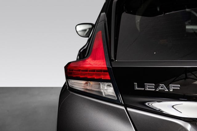 2019 NISSAN LEAF - 10