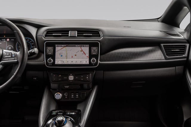 2019 NISSAN LEAF - 21