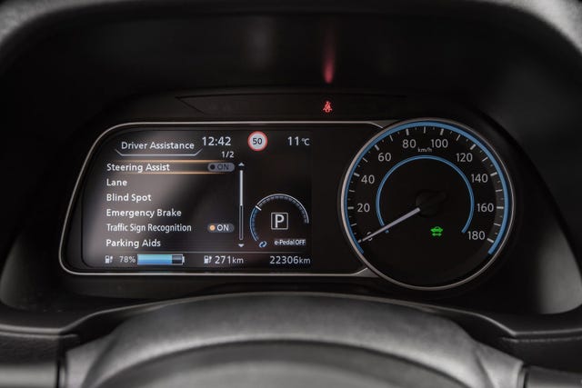 2019 NISSAN LEAF - 19