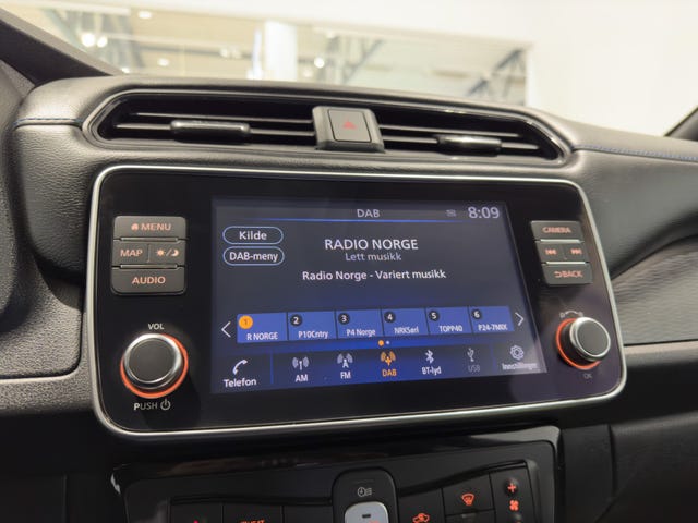 2019 NISSAN LEAF - 20