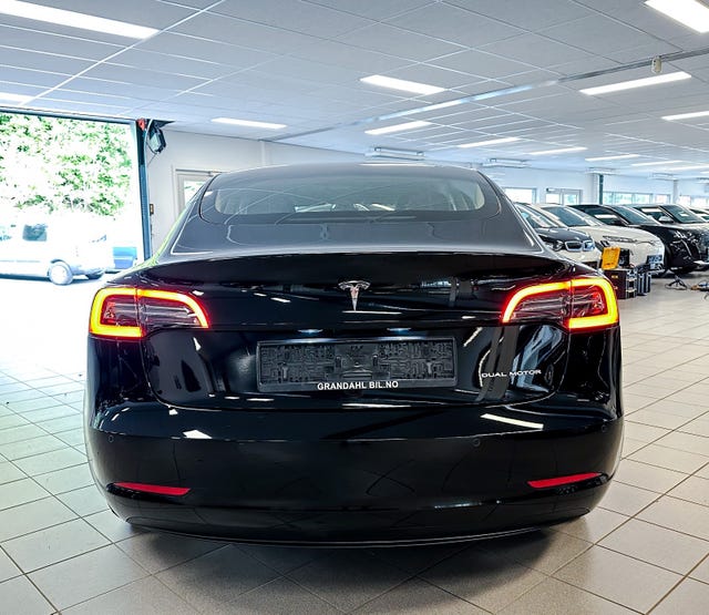 2022 TESLA MODEL 3 - 8