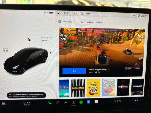 2022 TESLA MODEL 3 - 28