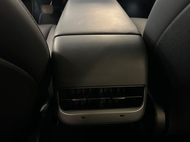 2022 TESLA MODEL 3 - 37