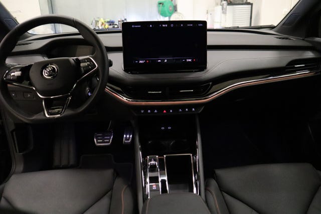 2022 SKODA ENYAQ - 18