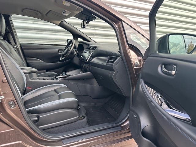2019 NISSAN LEAF - 34