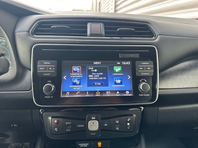 2019 NISSAN LEAF - 27