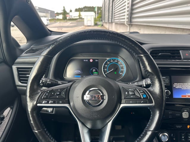 2019 NISSAN LEAF - 23