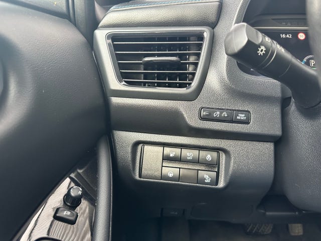 2019 NISSAN LEAF - 18