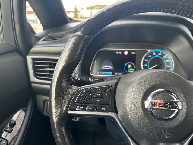 2019 NISSAN LEAF - 21