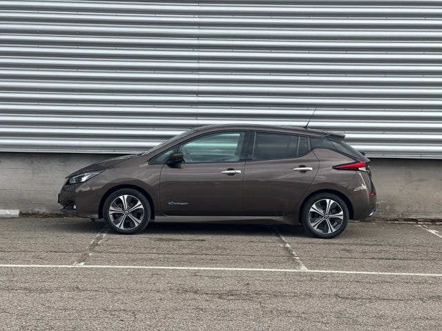 SJNFAAZE1U0032069 2019 NISSAN LEAF-2