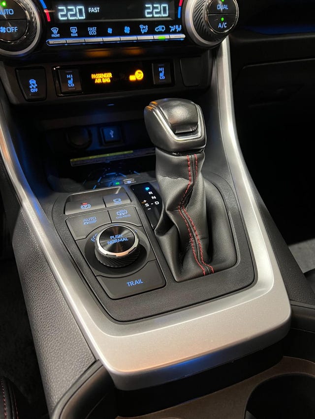 2021 TOYOTA RAV4 - 30