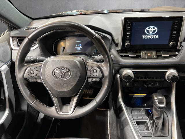 2021 TOYOTA RAV4 - 12